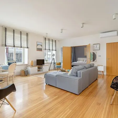 Chmielna Spacious Center Apartman *