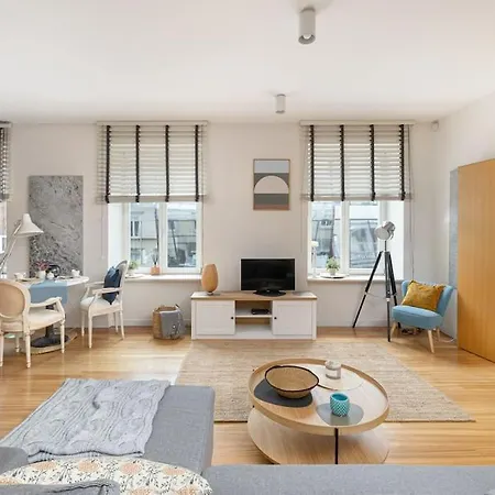 Apartman Chmielna Spacious Center Varsó